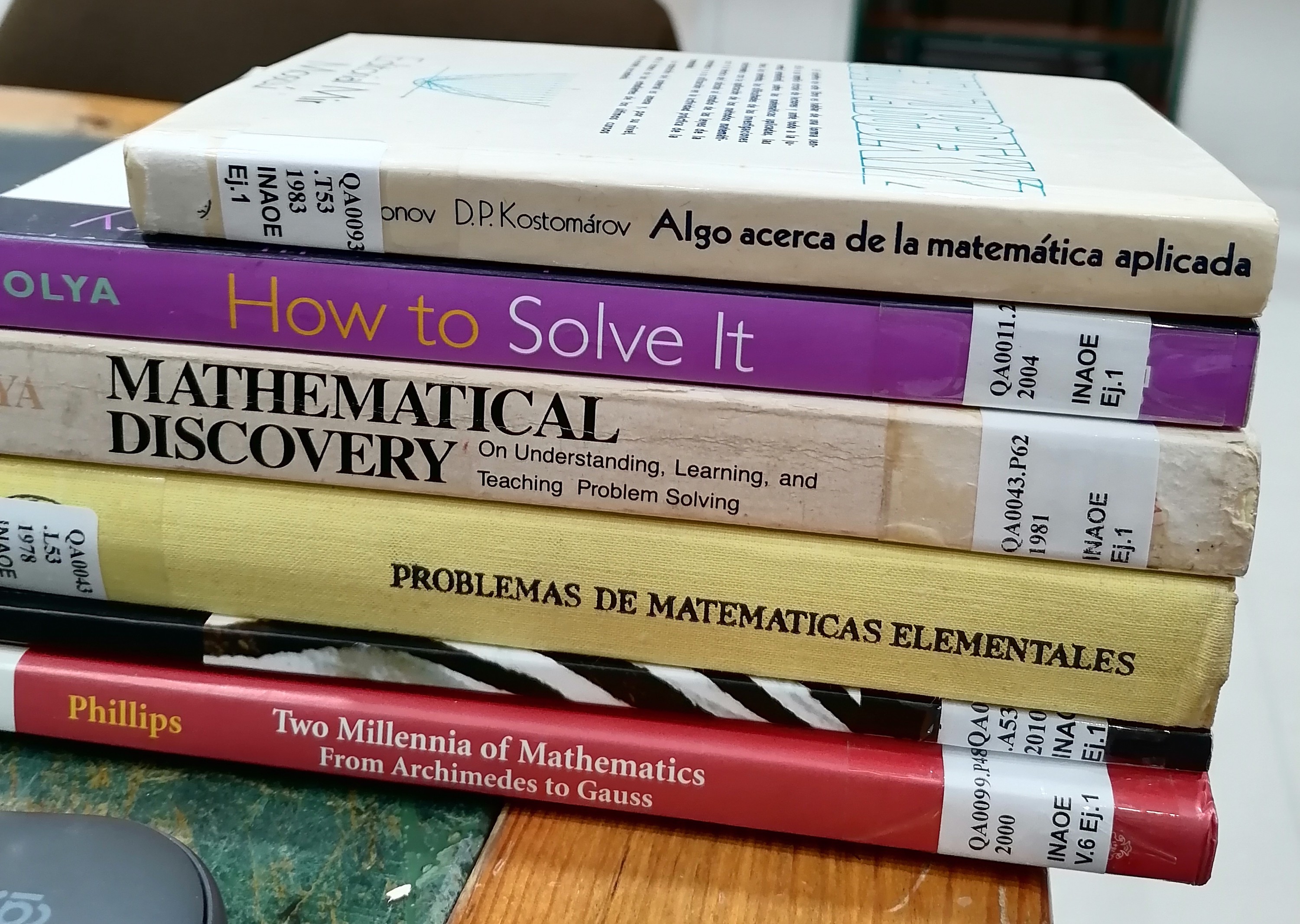 Descubriendo libros de la biblioteca pt. 1